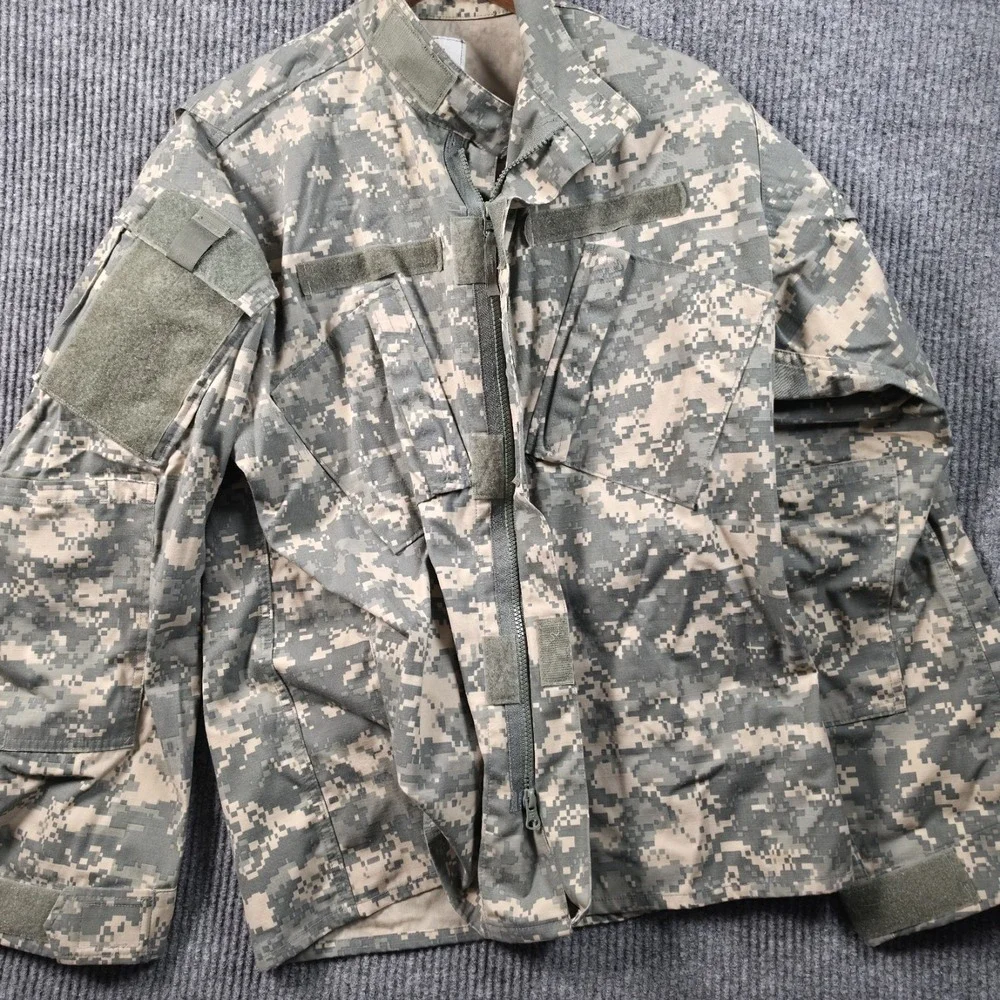 US Army Combat Uniform ACU Coat Medium Regular UCP Digital Camo Ripstop Jacket M